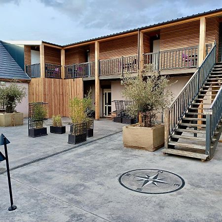 Logis Hotel Volcan Sancy Nébouzat Esterno foto