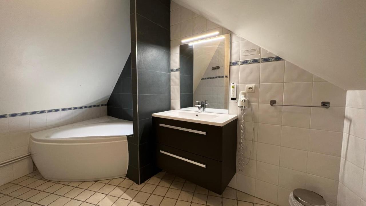 Logis Hotel Volcan Sancy Nébouzat Esterno foto