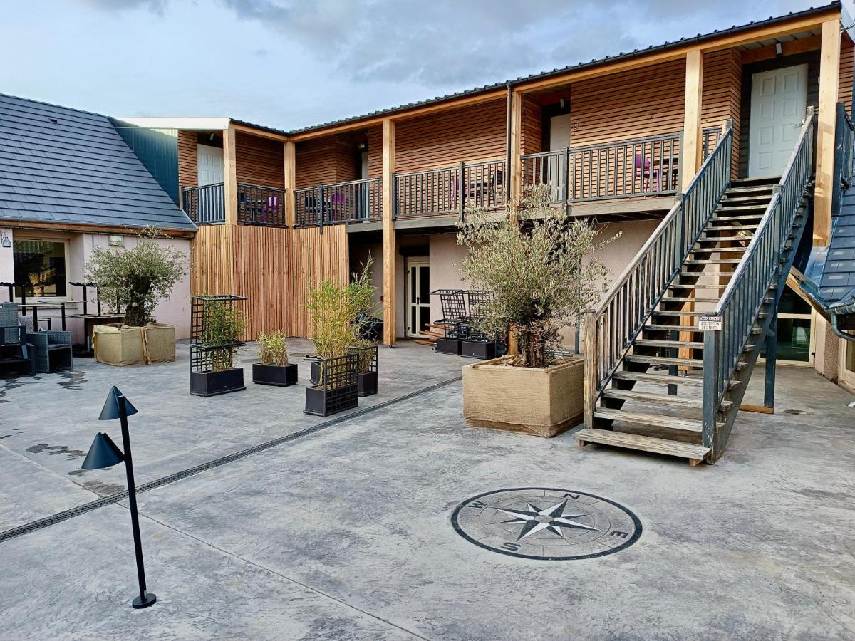 Logis Hotel Volcan Sancy Nébouzat Esterno foto